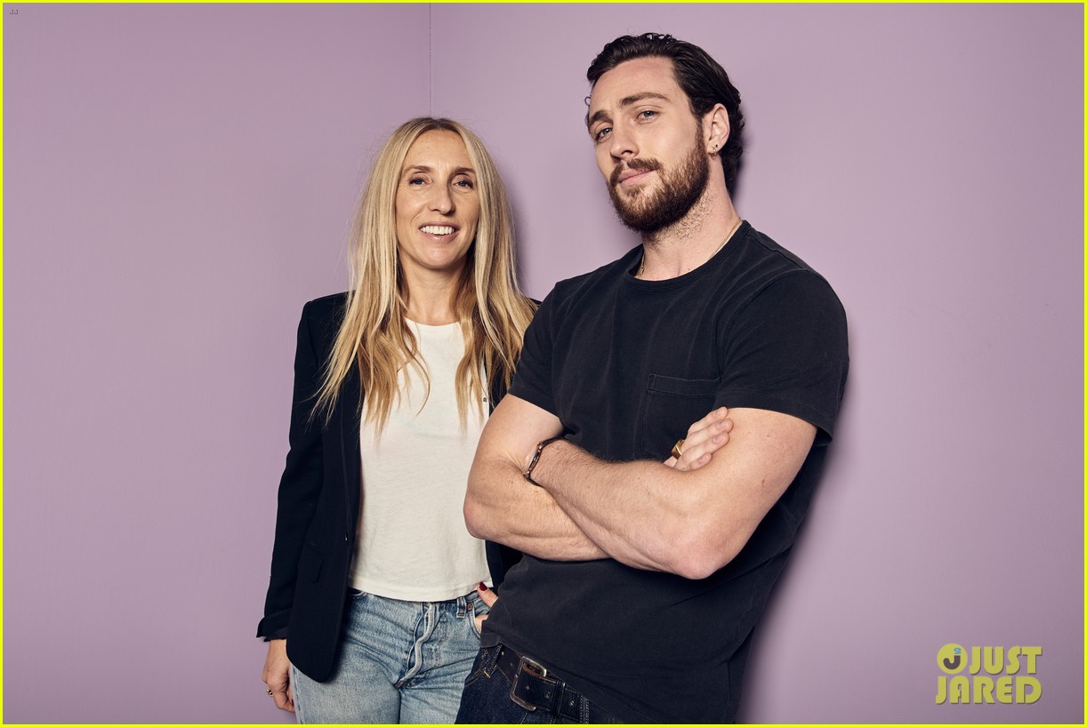 aaron sam taylor johnson are celebrating eight years of marriage 09