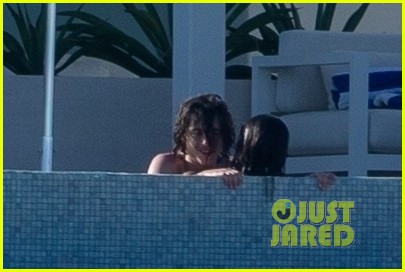 Timothee Chalamet & Eiza Gonzalez Get Steamy in the Pool Together Amid