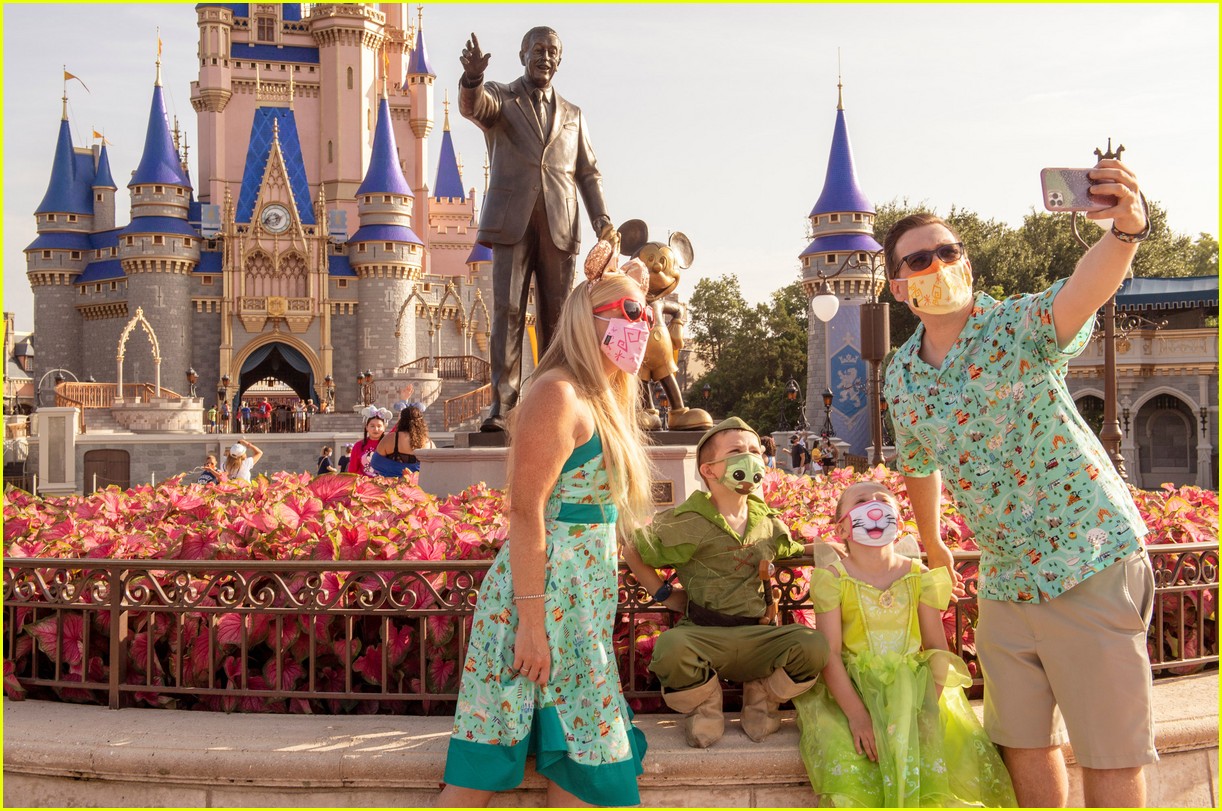disney world reopens in florida 094468757