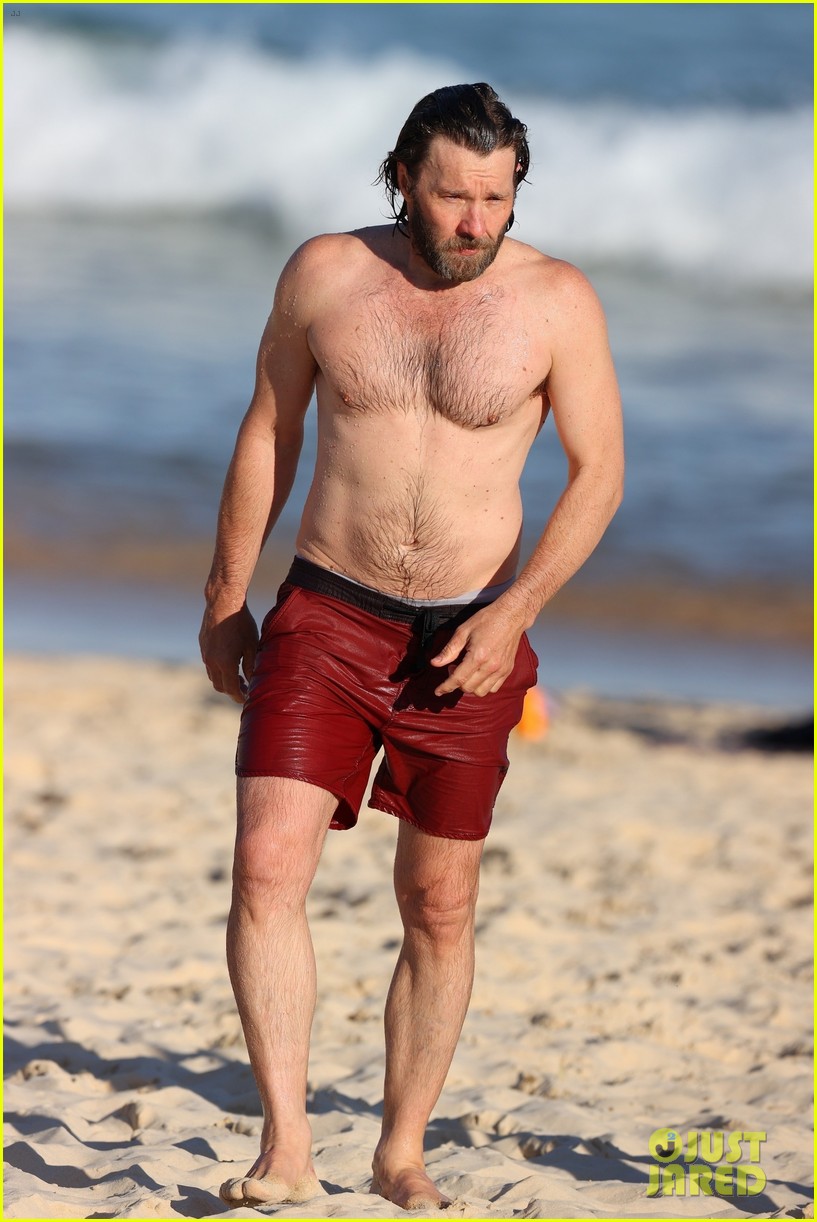 joel edgerton shirtless at the beach 624466902