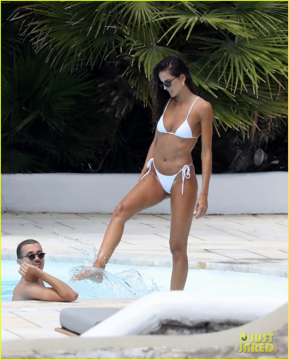 izabel goulart kevin trapp bodies on vacation 184468539