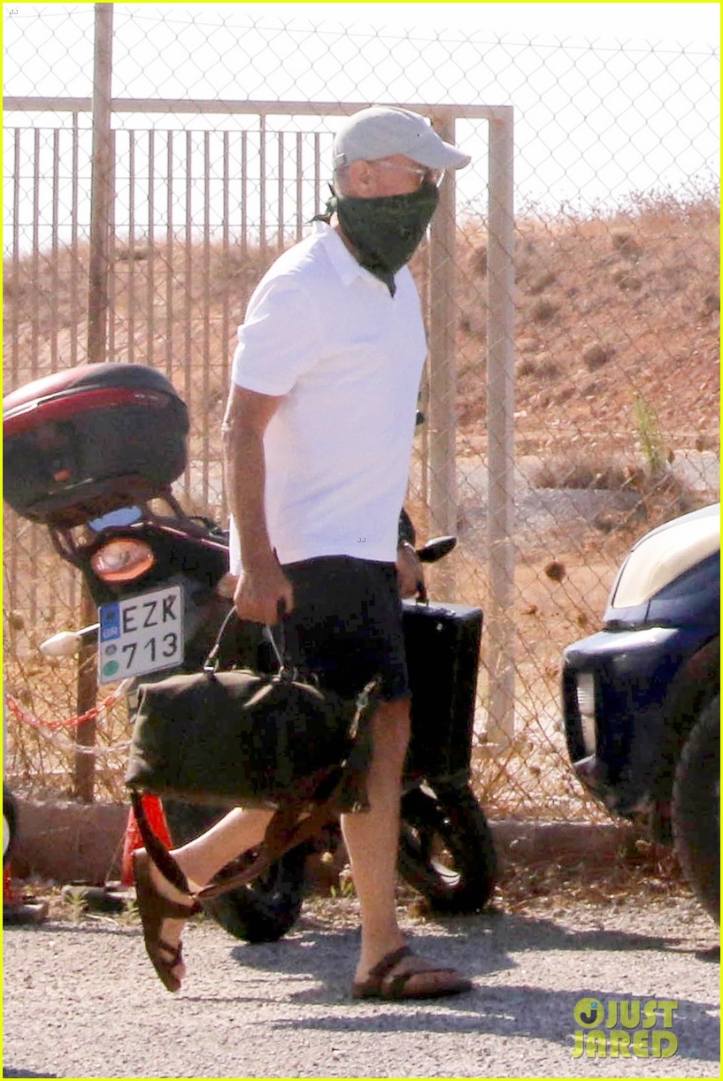 Tom Hanks & Rita Wilson Arrive in Greece to Celebrate His Birthday