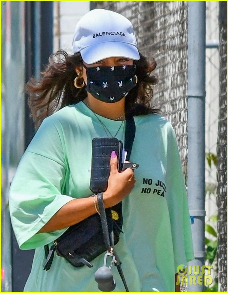 vanessa hudgens wears oversized t shirt during day out 044470974