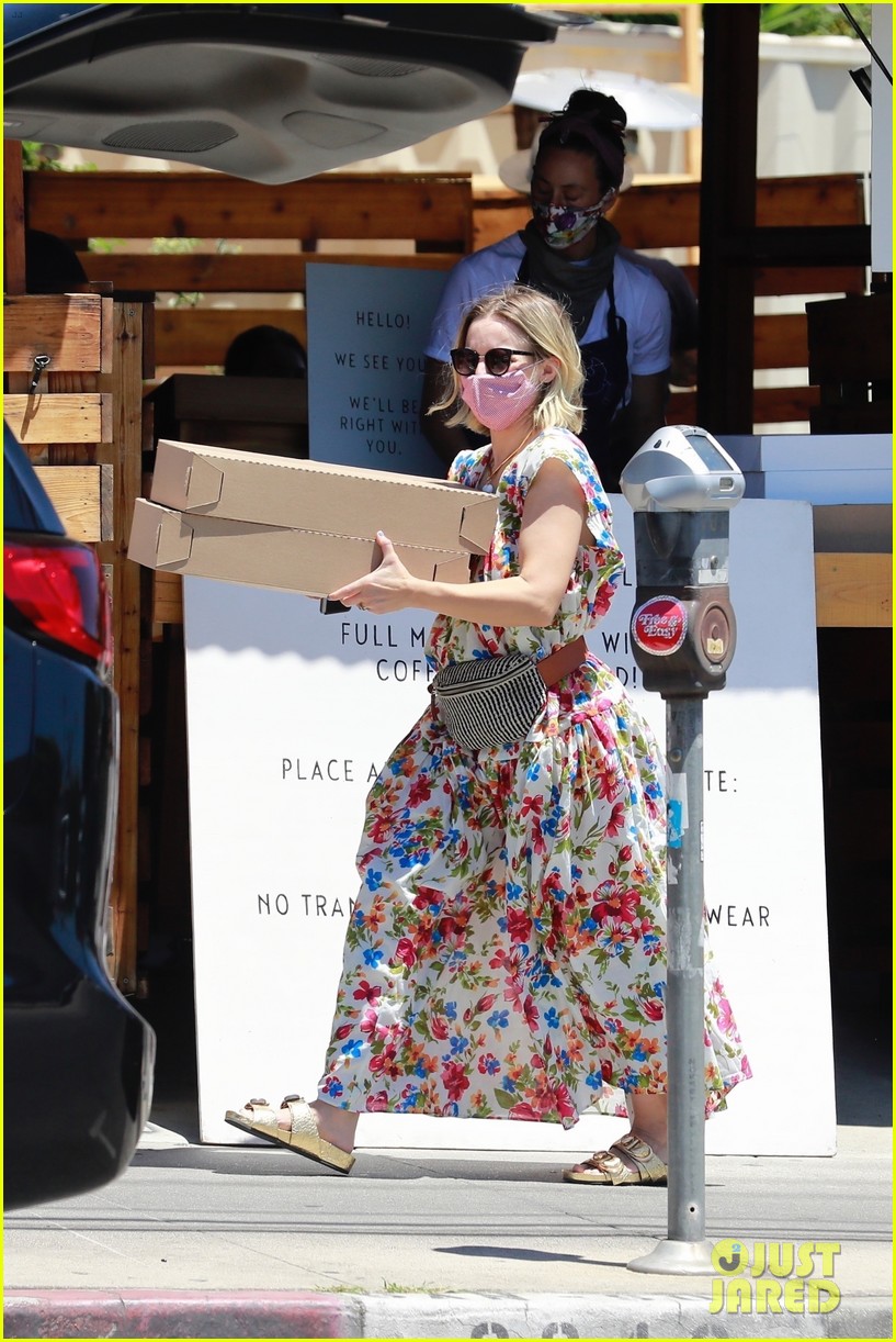 kristen bell food pick up diapers quotes 014467359