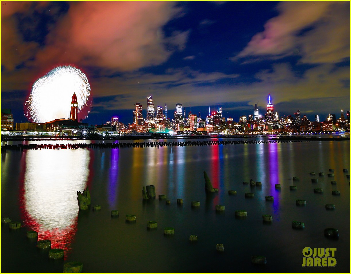 How to Watch Macy's July 4th Fireworks at Home - Stream Video Here ...