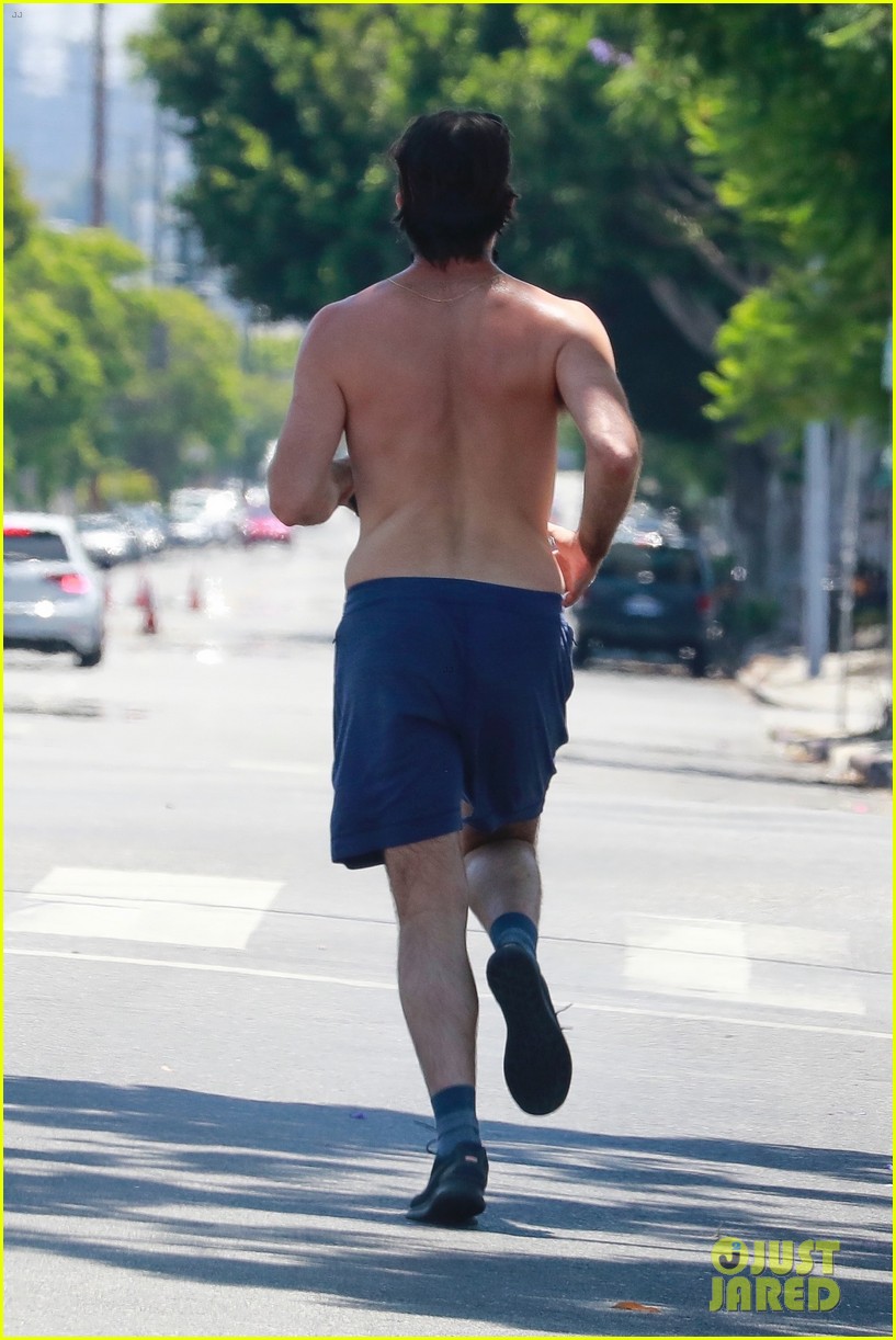 zachary quinto goes shirtless for run in la 194472064