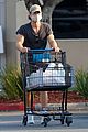 chace crawford shopping august 2020 02