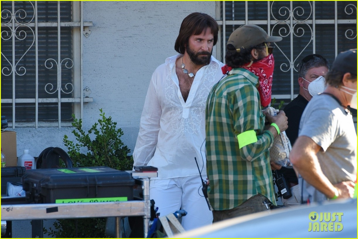 bradley cooper straight out of 70s set of new movie 114478921