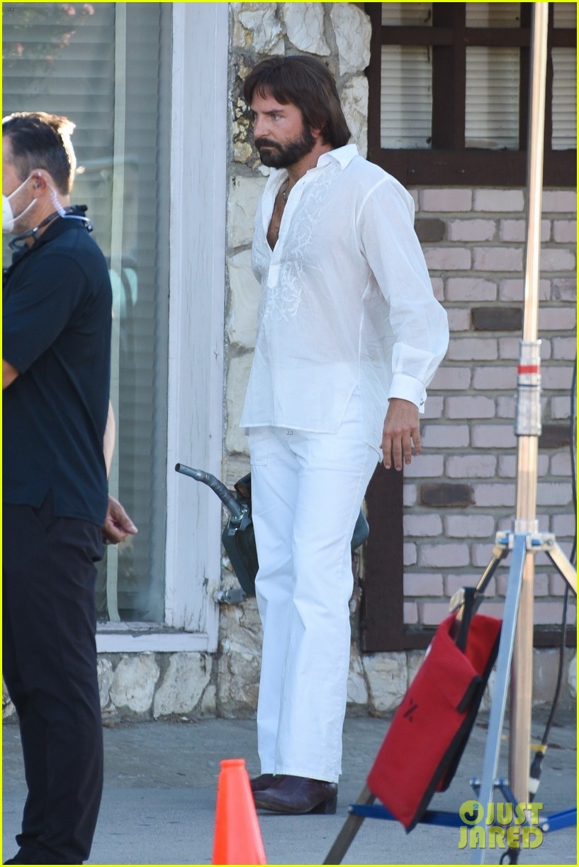 bradley cooper straight out of 70s set of new movie 374478947