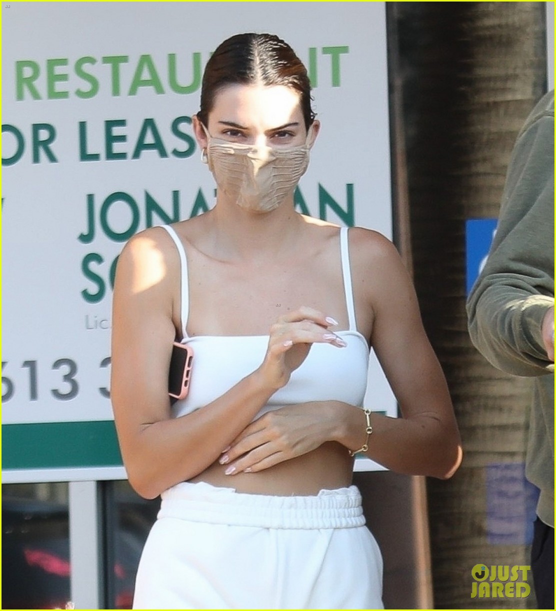 kendall jenner pet store with devin booker 044475879