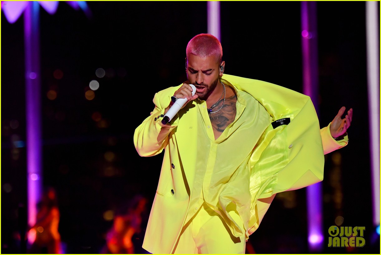 Maluma Wins His First Ever MTV VMAs Award! Photo 4479292 Photos