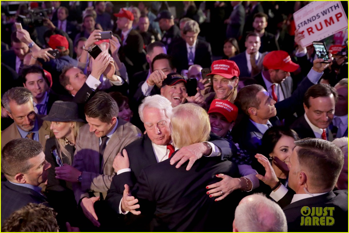 Donald Trump's Younger Brother Robert Dies at 71 Photo 4475534