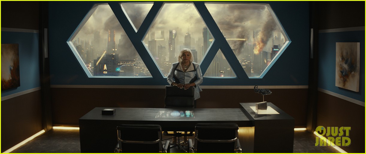 Kodi Smit-McPhee Goes To The Future To Save The Past in New Movie '2067 ...