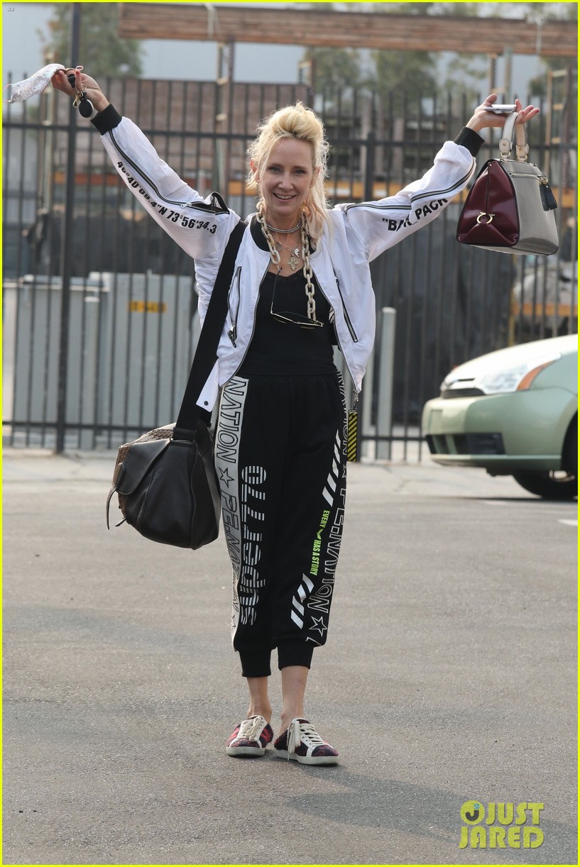 anne heche knee wrap dwts final rehearsals 054483038