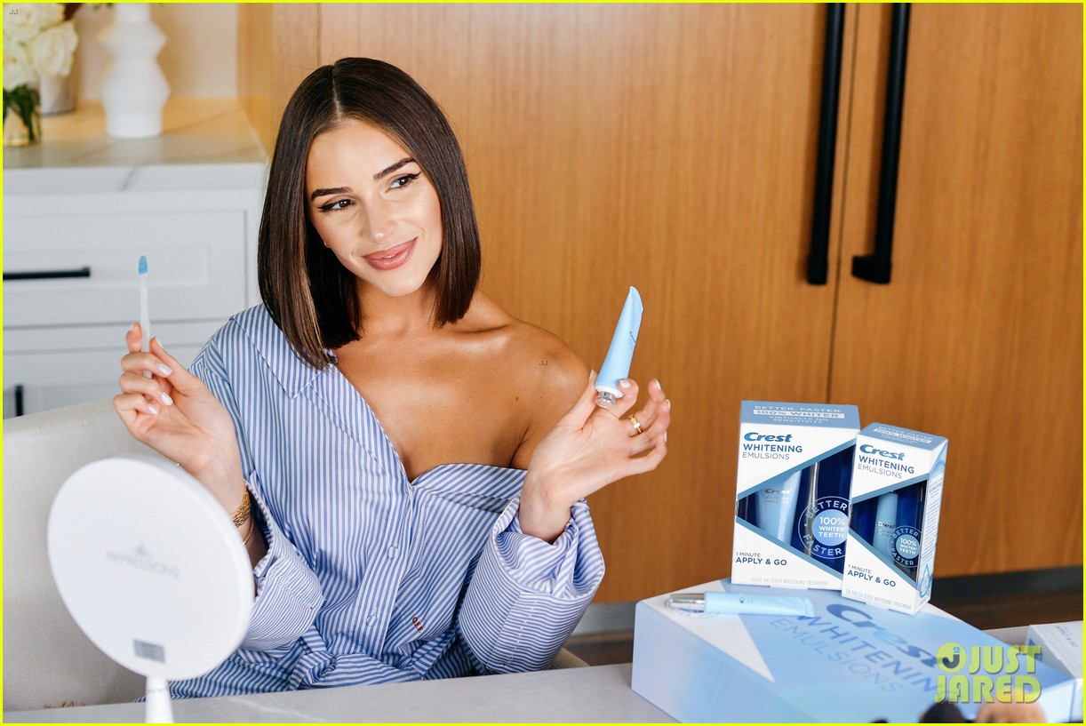 olivia culpo with crest 05