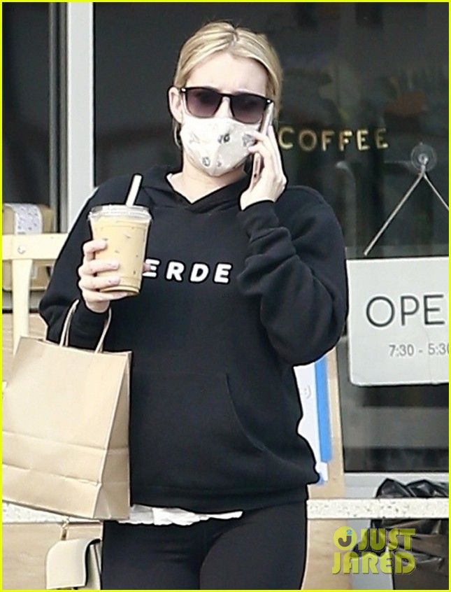 pregnant emma roberts heads out on coffee run 044481785