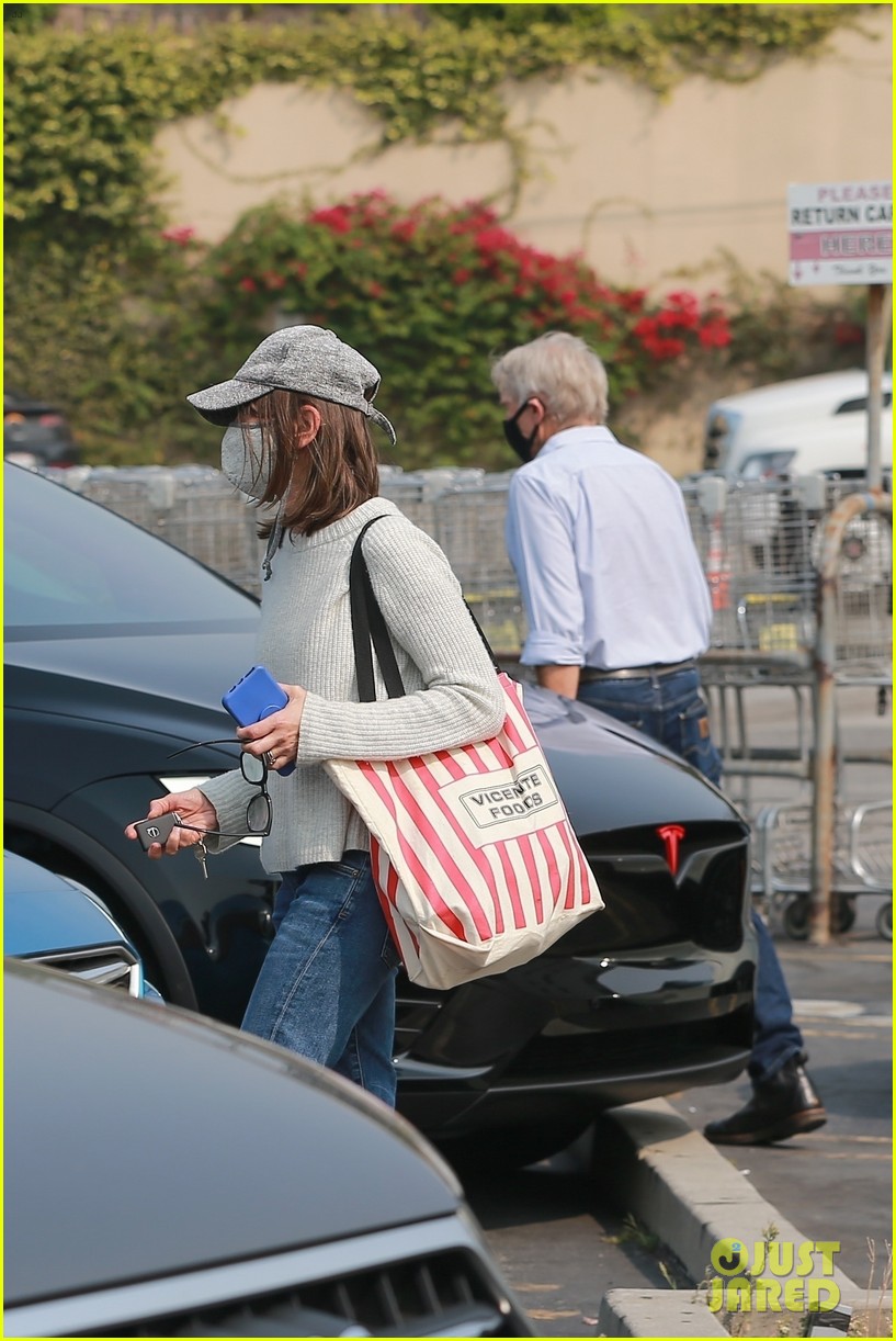 harrison ford calista flockhart mask up while going food shopping 274483283
