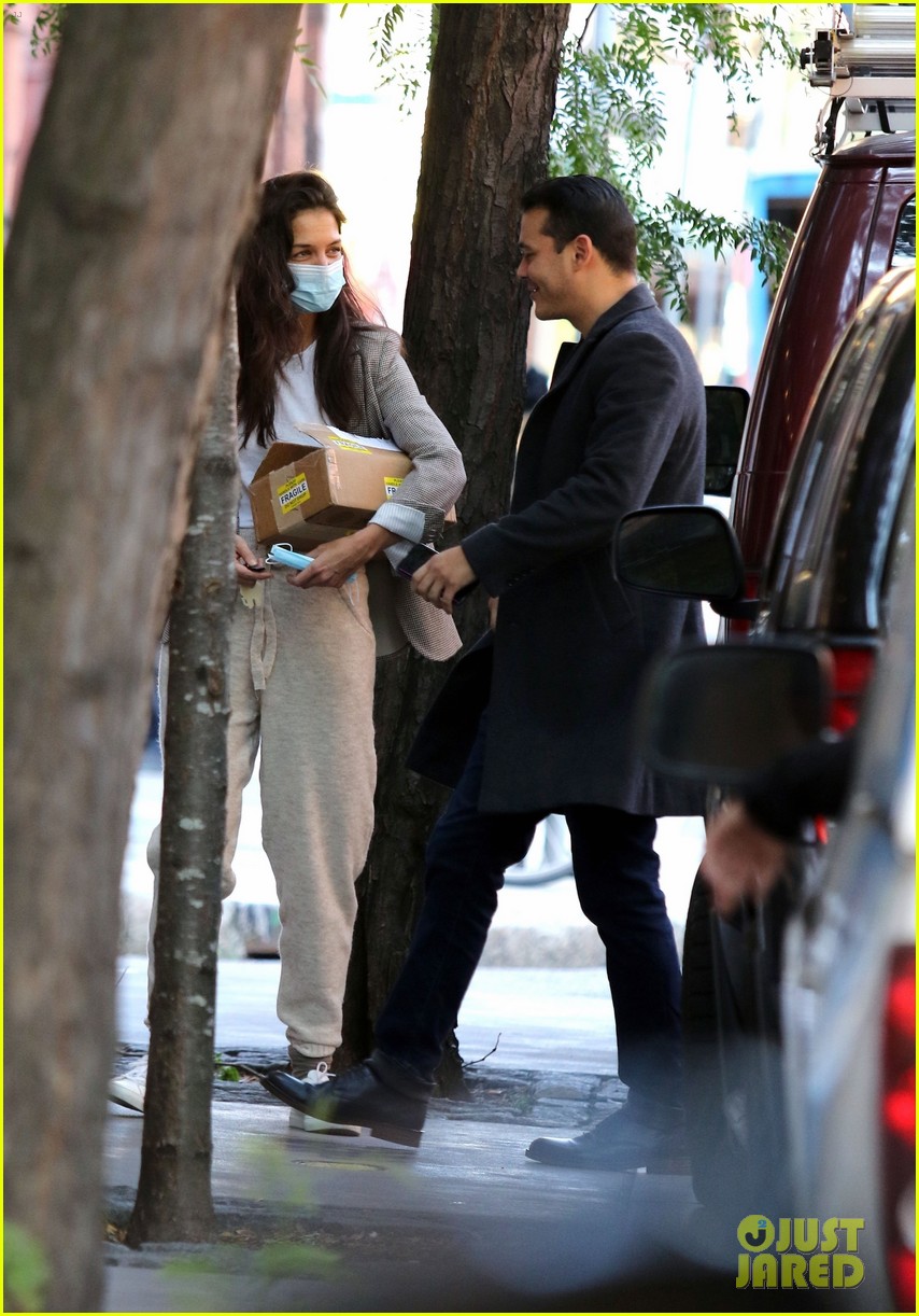 Katie Holmes Holds Hands with Emilio Vitolo Jr. in Latest NYC Sighting