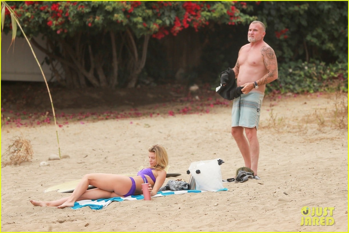 annalynne mccord dominic purcell at the beach 04