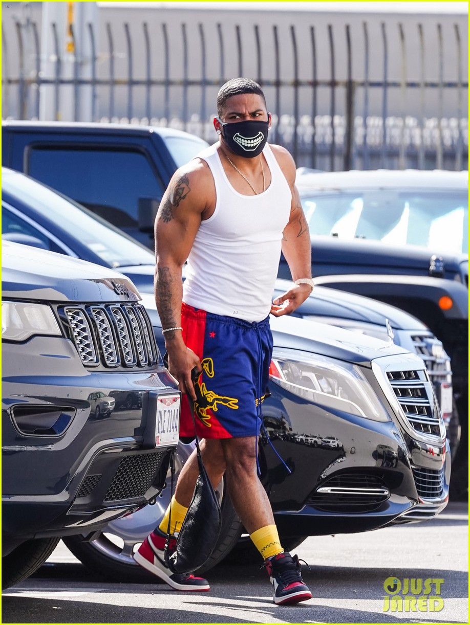 nelly looks buff going shirtless leaving dwts rehearsals 06