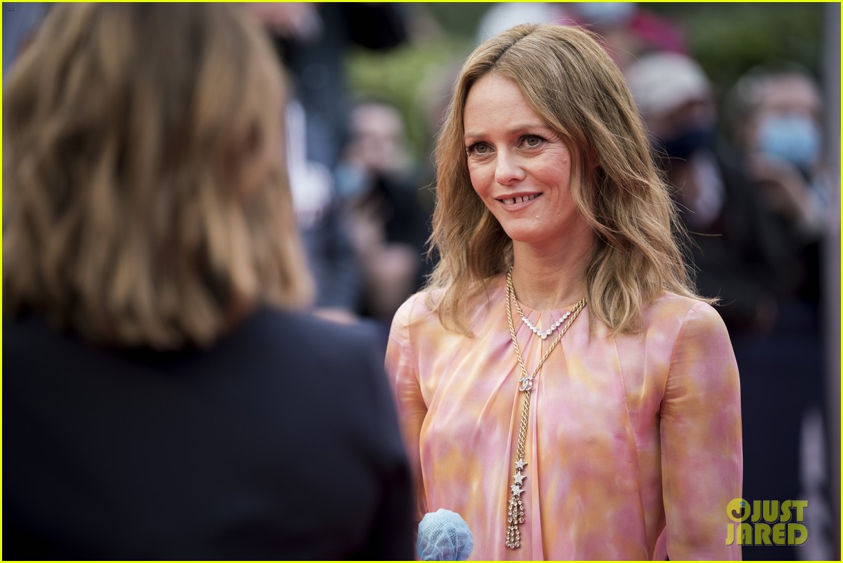 vanessa paradis deauville red carpet opening ceremony 144480548