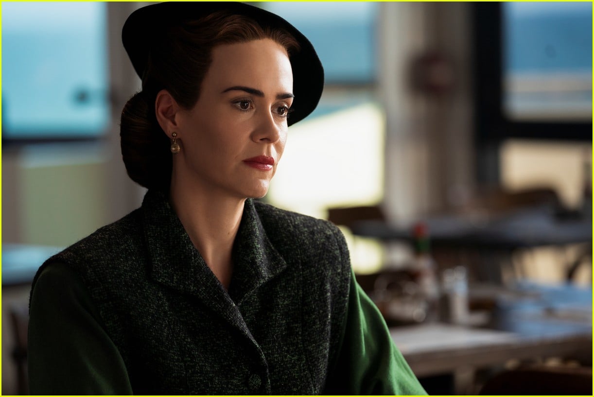 sarah paulson in ratched stills 10
