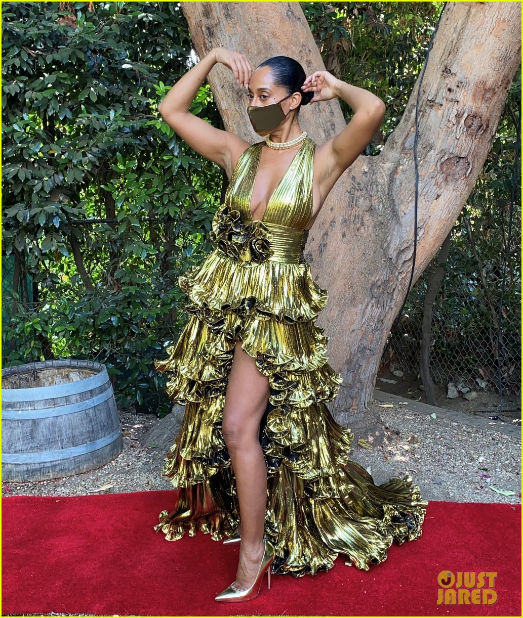 tracee ellis ross goes glam emmys at home 054485612