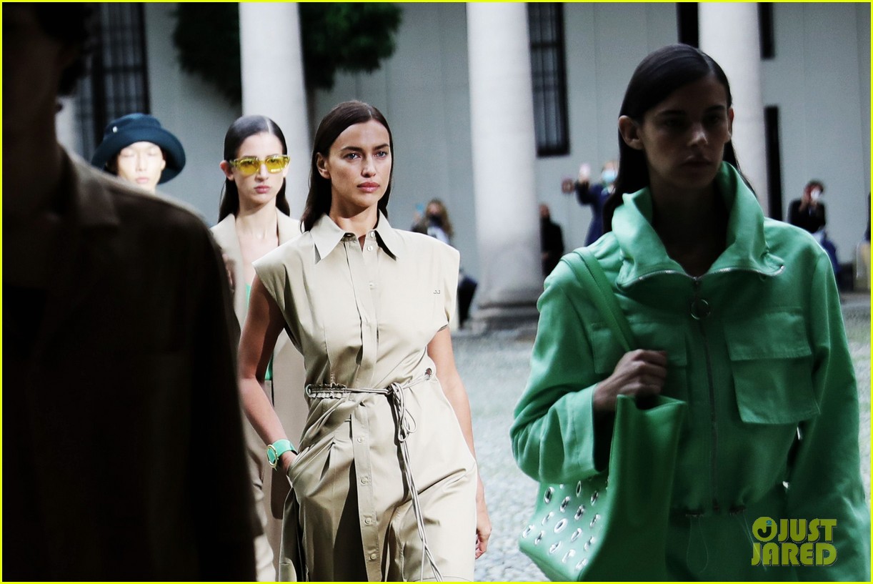 irina shayk returns to the runway for milan fashion week 14