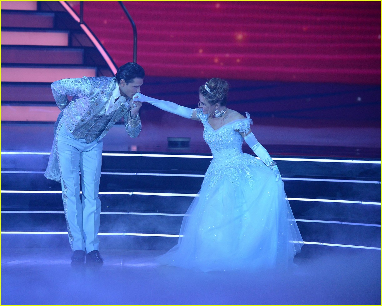 chrishell stause cinderella dancing with the stars 034488703
