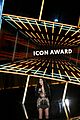 cher presents icon award bbmas 2020 07
