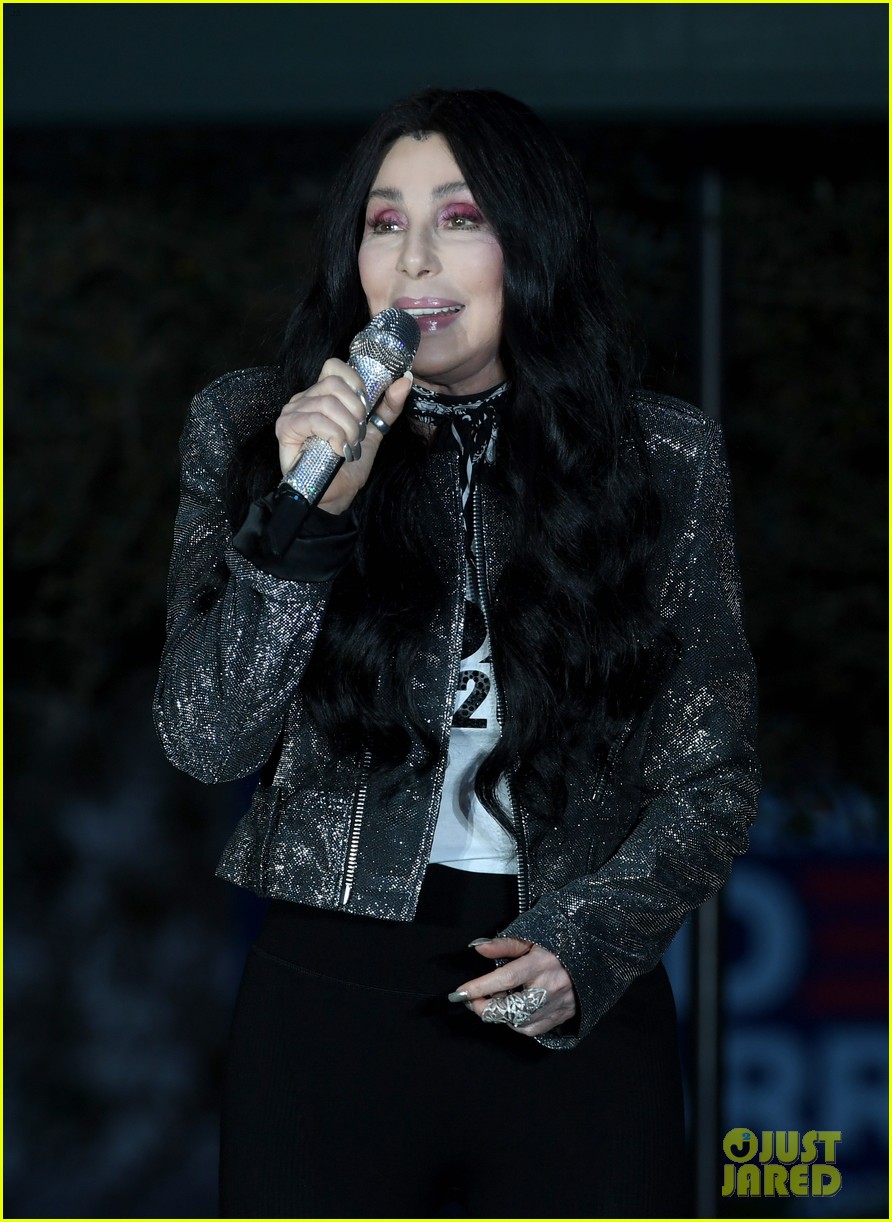 cher performs at early voting events in nevada 094495594
