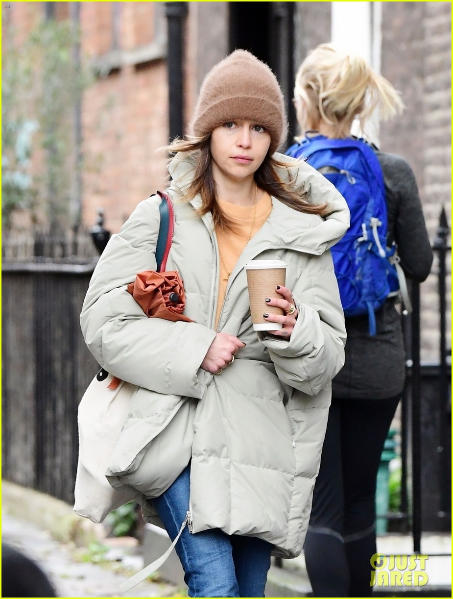 emilia clarke bundles up during a chilly fall day 18