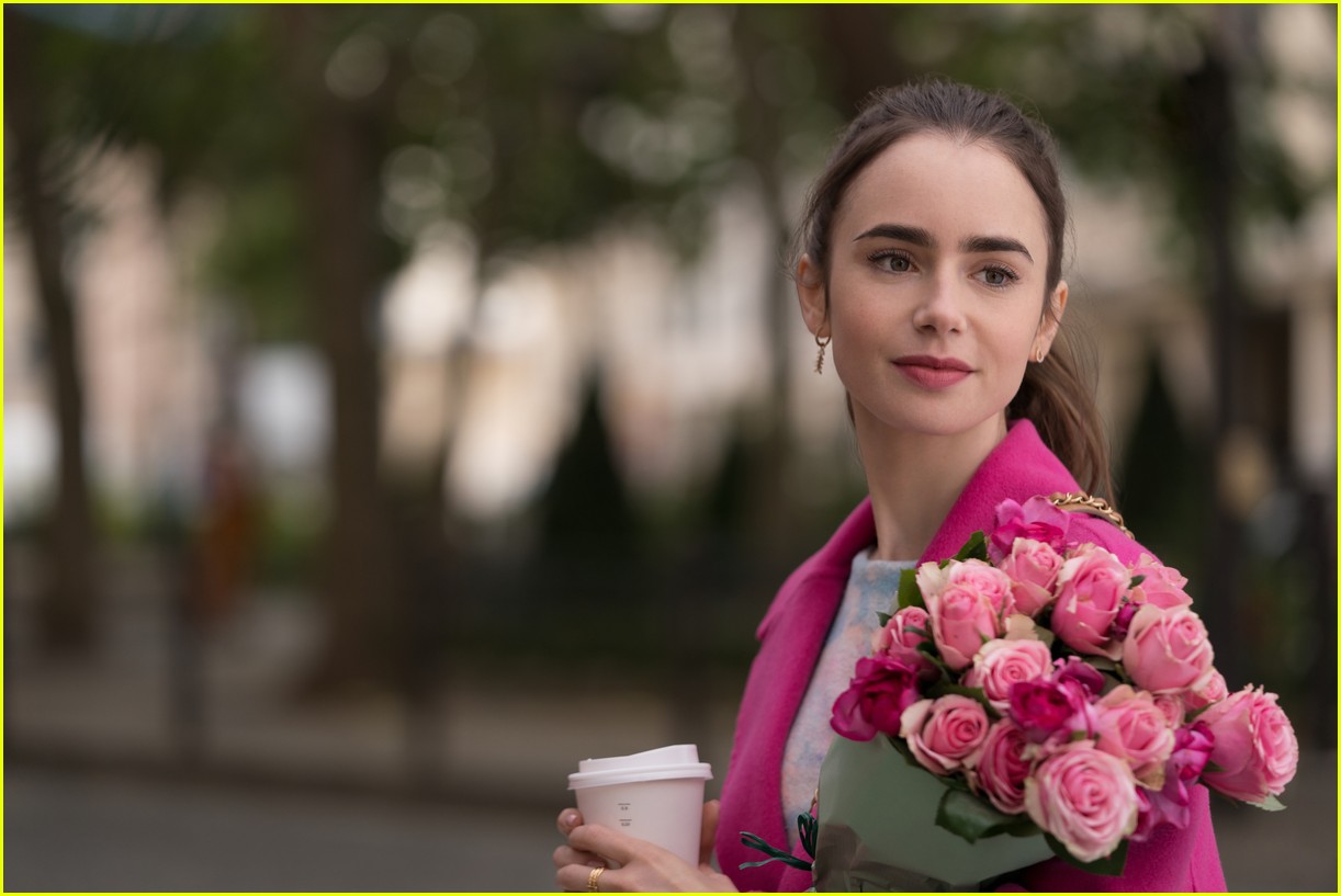 lily collins emily in paris age 044493677