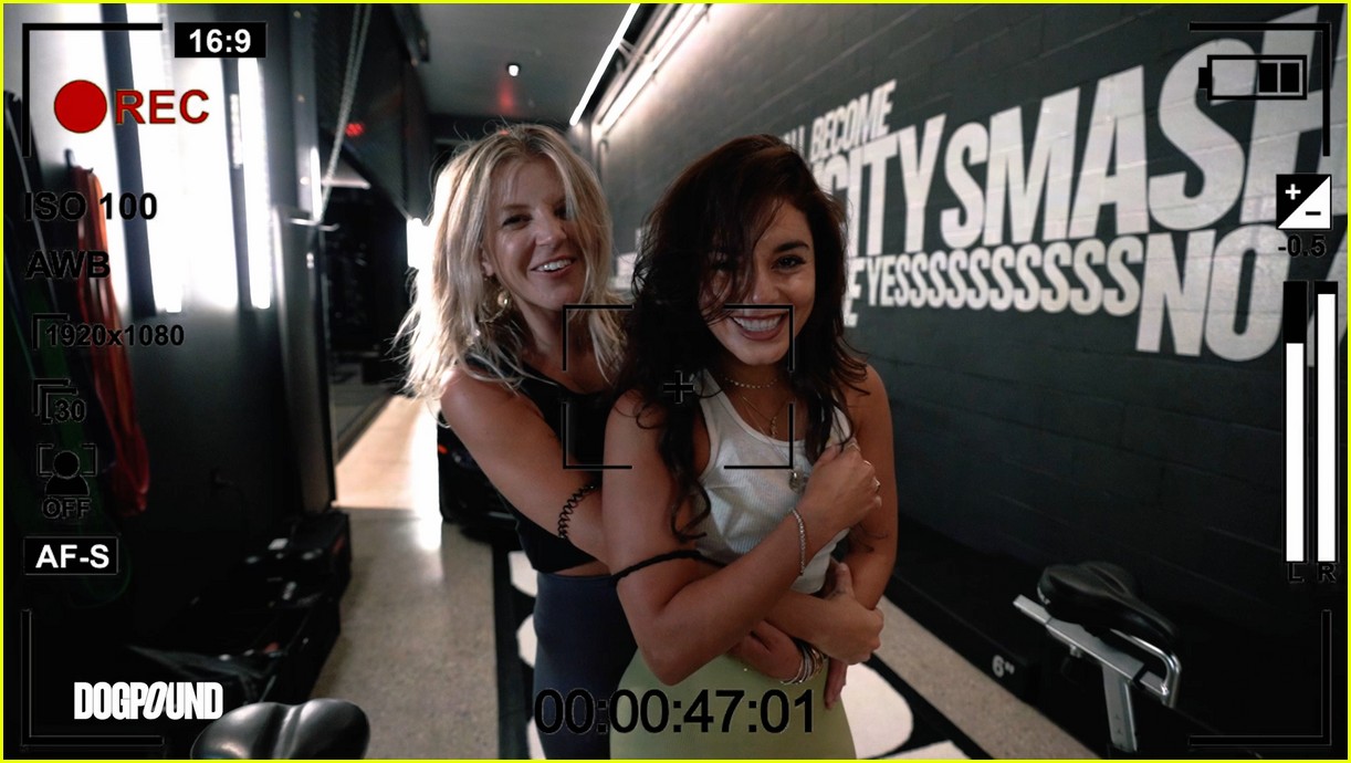 vanessa hudgens gg magree take fans into the dogpound 104493707