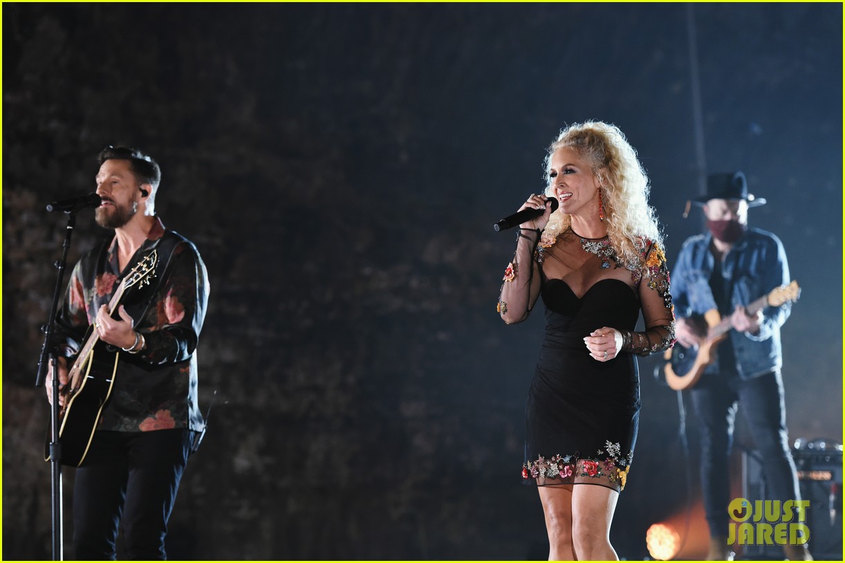 Little Big Town Close Out CMT Music Awards 2020 with 'Wine, Beer