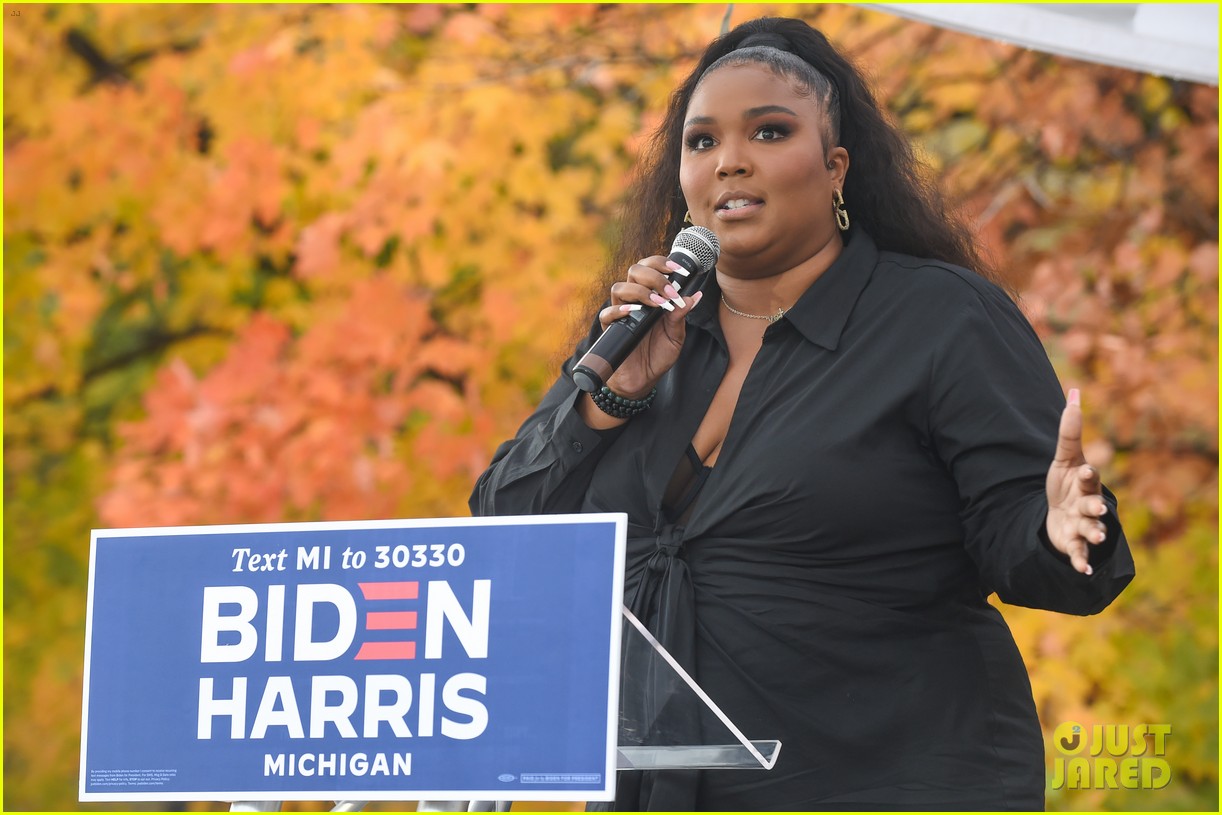 lizzo goes campaigning for biden harris 224495170