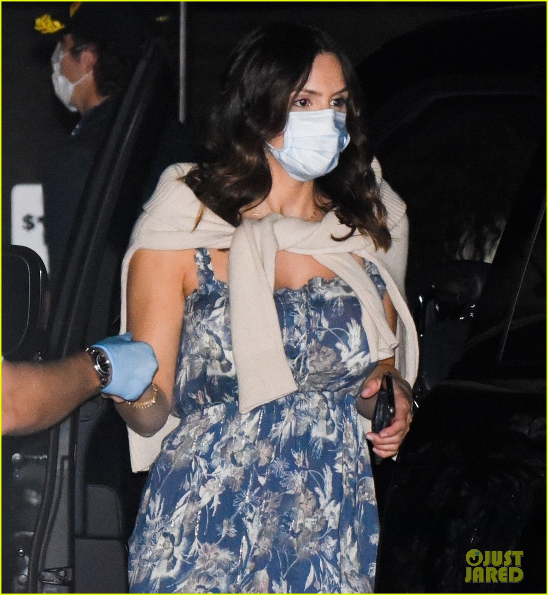 katharine mcphee out for dinner with david foster and mom 094493602