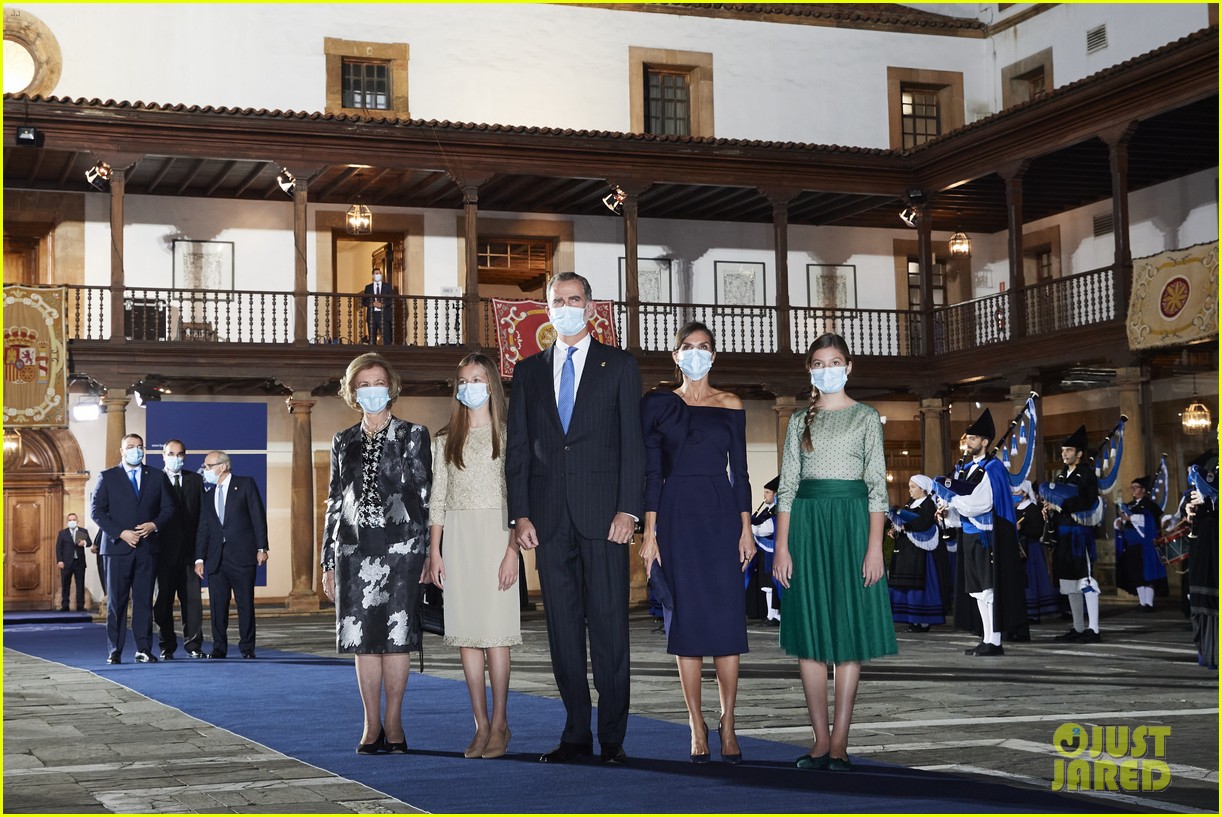 spanish royal family asturias awards appearance pics 064493521
