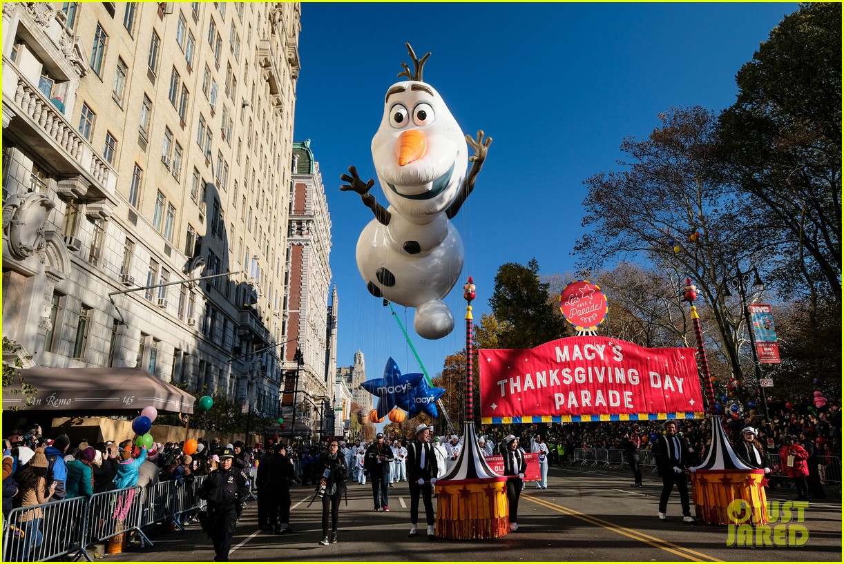 macys thanksgiving day parade 2019 balloons 074503709