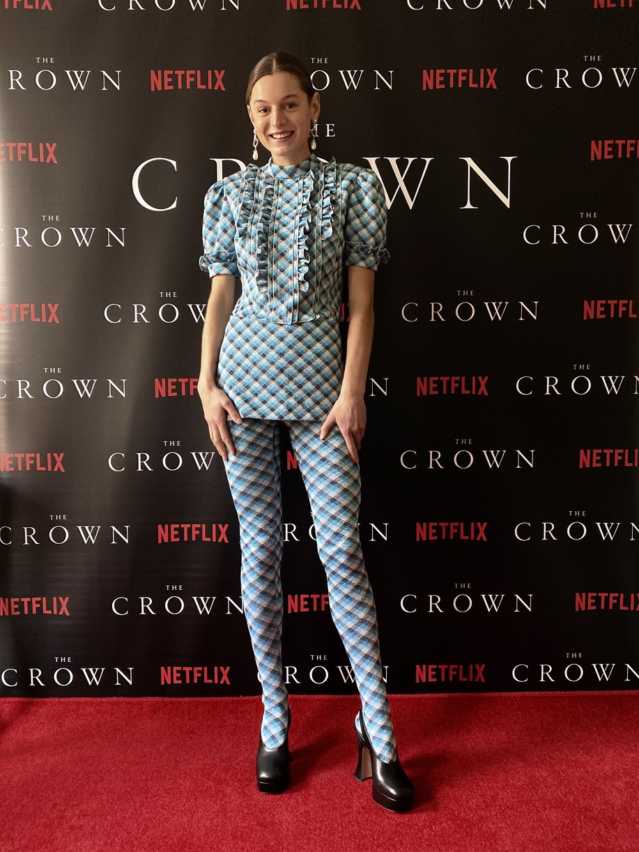 crown cast took own premiere pics at home lockdown 014500058