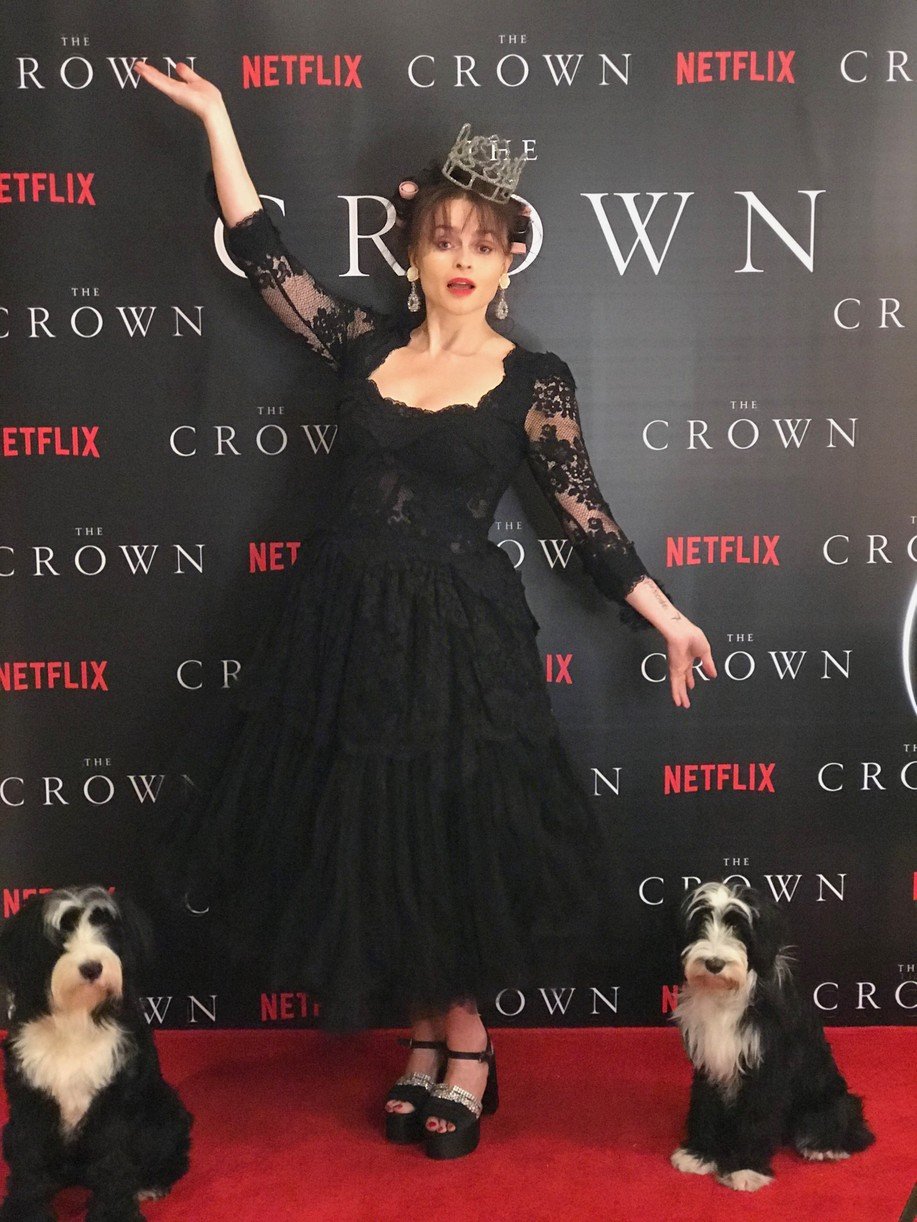 crown cast took own premiere pics at home lockdown 034500053
