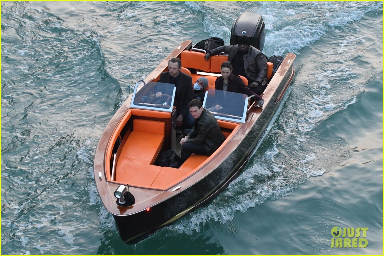 tom cruise mission impossible final scenes boat 654500419