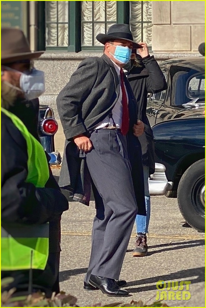 jon hamm gets into character filming no sudden move detroit 014497743
