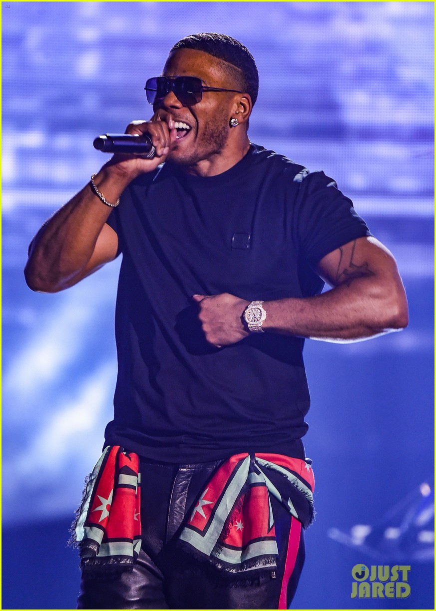 nelly medley of his hits at the amas 11