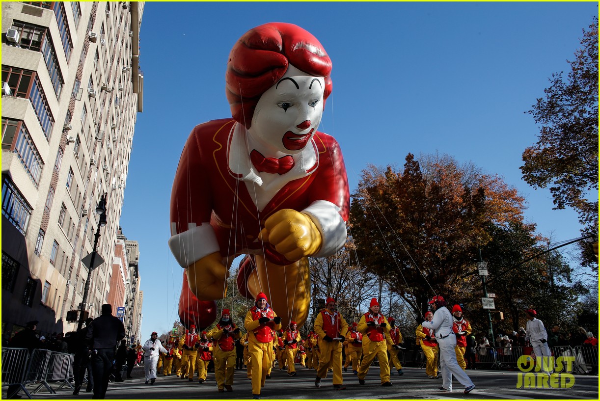 macys thanksgiving day parade balloons 274503767