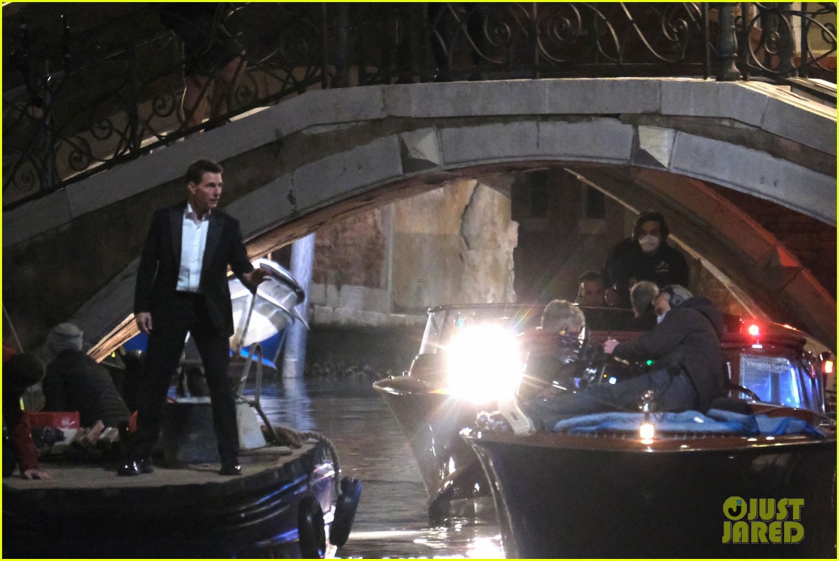 tom cruise late night scene mission impossible venice canals 094498906