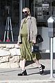 emma roberts shows off cool pregnancy style 01