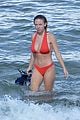 sydney sweeney rocks red bikini while snorkeling in hawaii 01