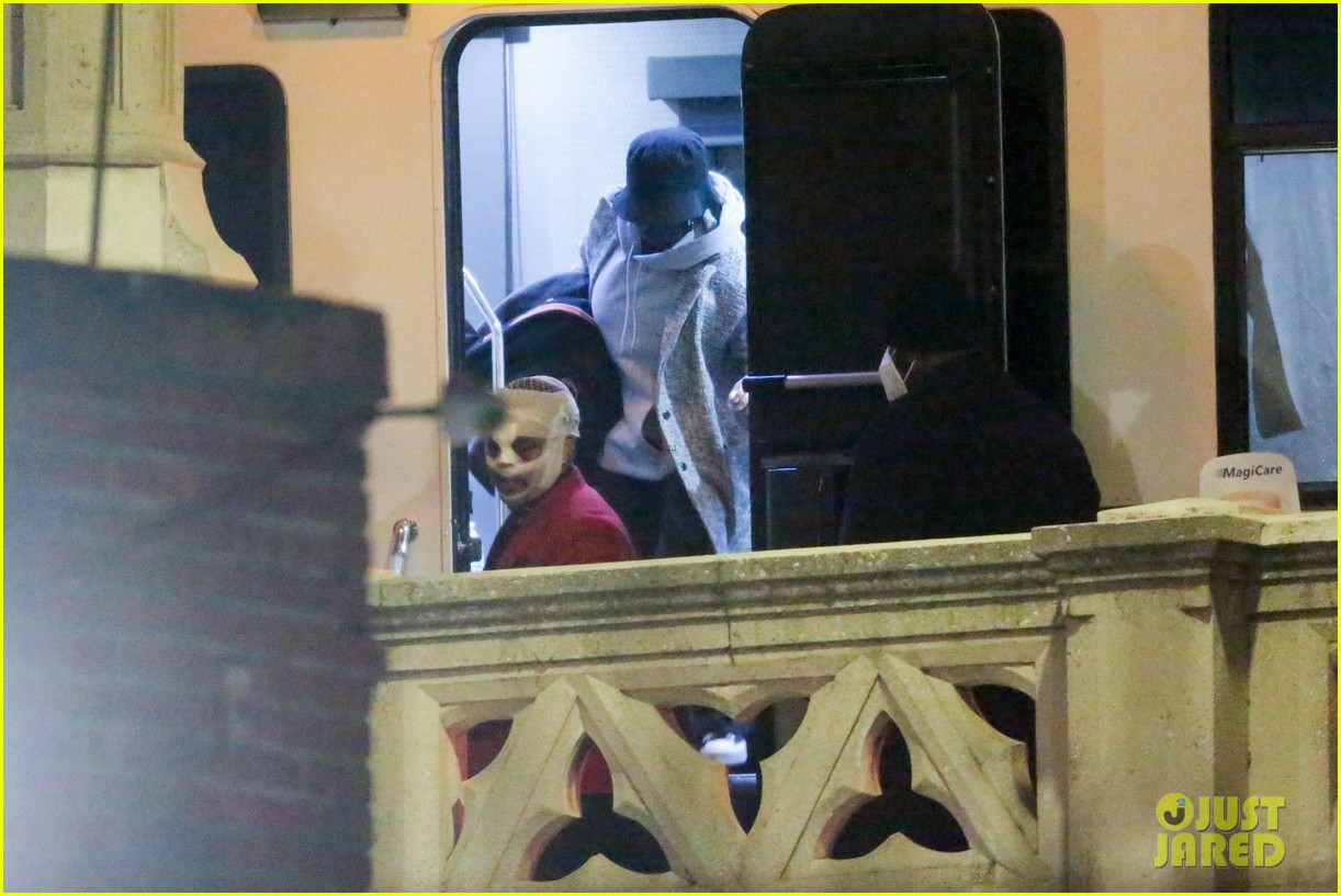 the weeknd head covered with bandages filming new video 324499646