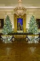 white house christmas 2020 decorations 07